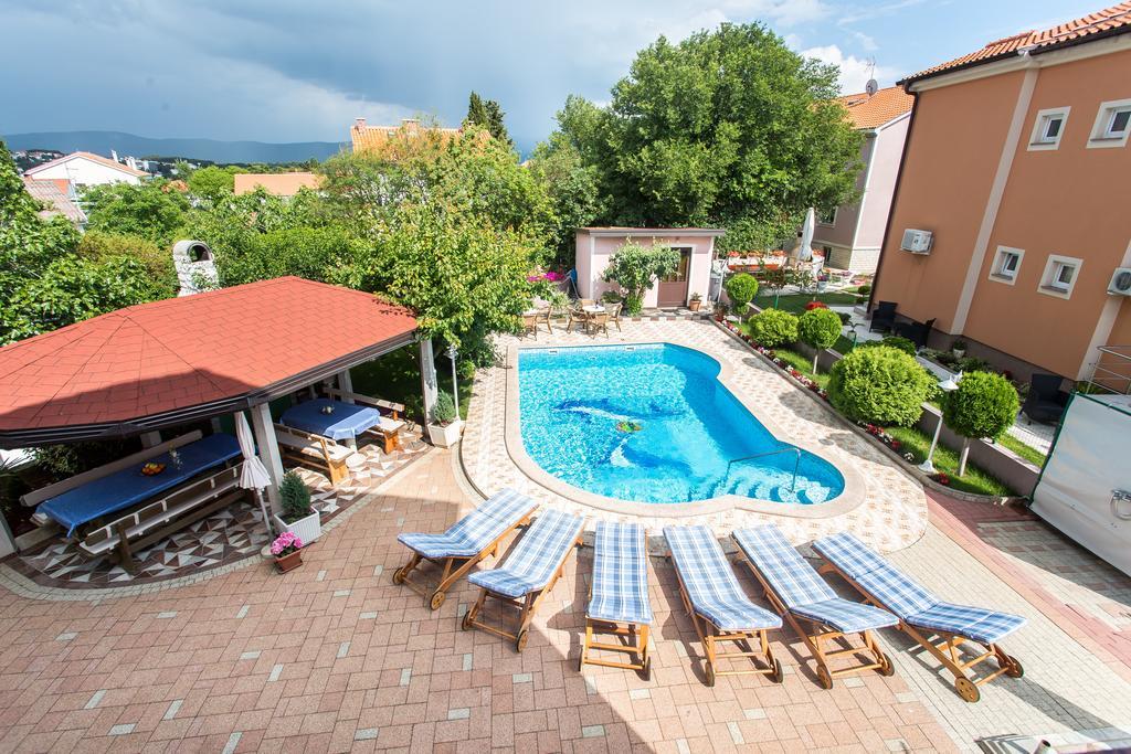 Guest House Beganovic Krk Island Esterno foto